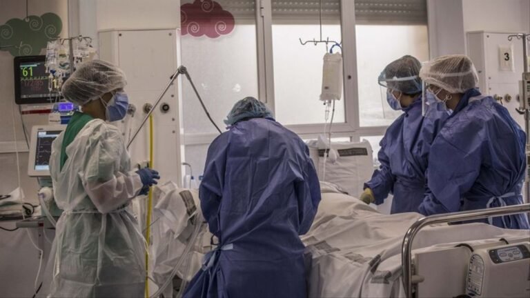 Disminuye en todo el mundo 16% número de nuevos casos de Covid