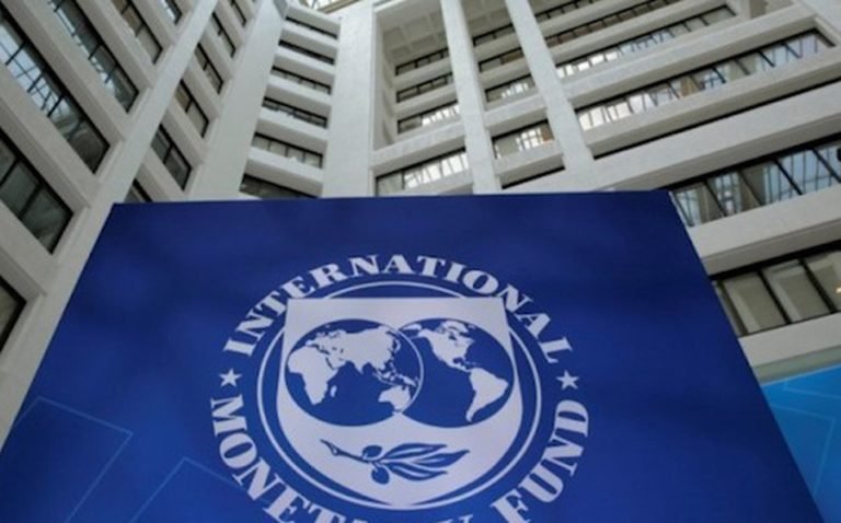 FMI alerta de riesgos en bancos por suspensión de pagos ante creciente deuda