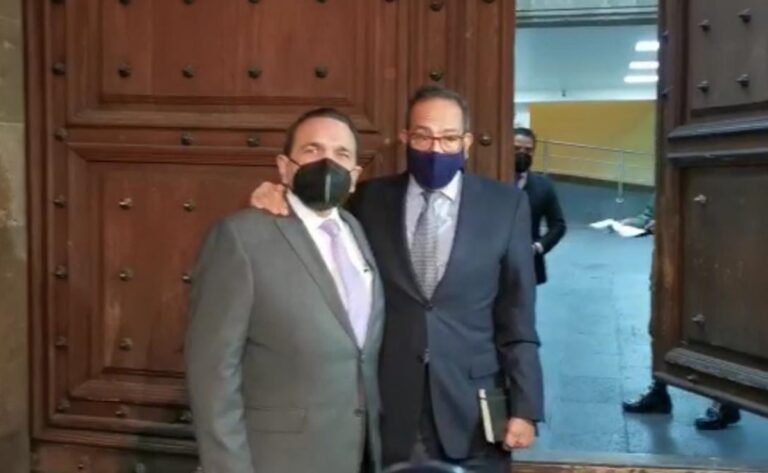 Sin acuerdo acerca de ‘outsourcing’, reunión AMLO-empresarios