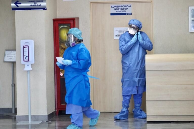 Domingo con 100 contagios