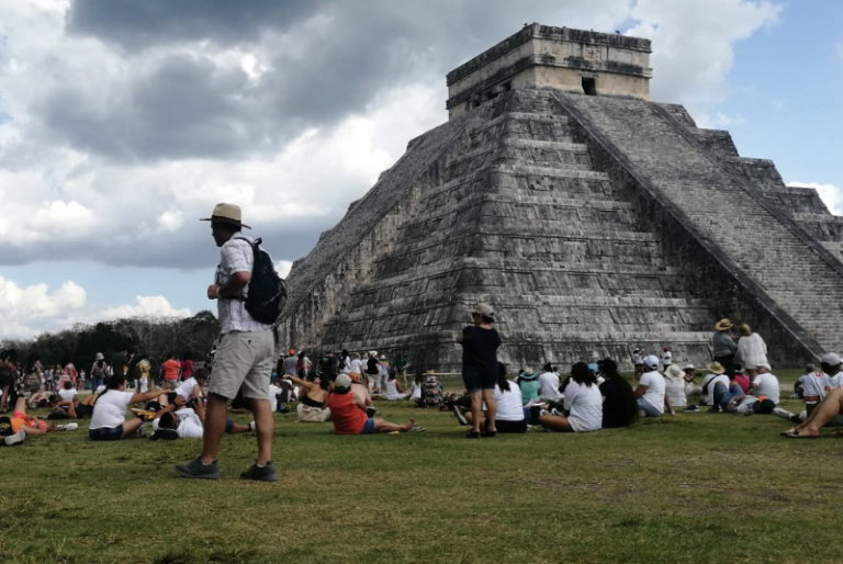 Chichén Itzá registra largas filas para presencia el Equinoccio de Primavera