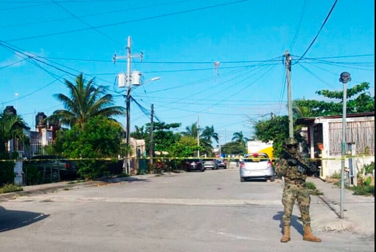 Sicarios asesinan a un hombre y dejan herido a otro en Las Palmas, Cancún