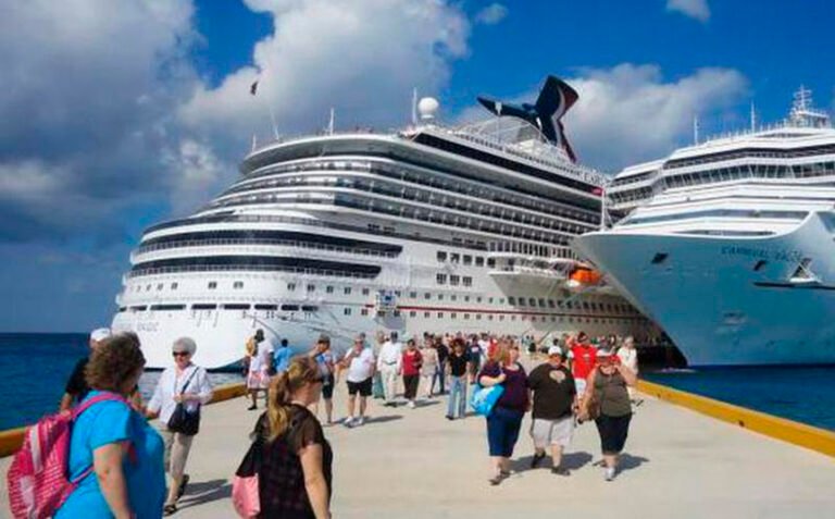 Cruceros en el Caribe Mexicano permitirán reactivación económica: Sectur