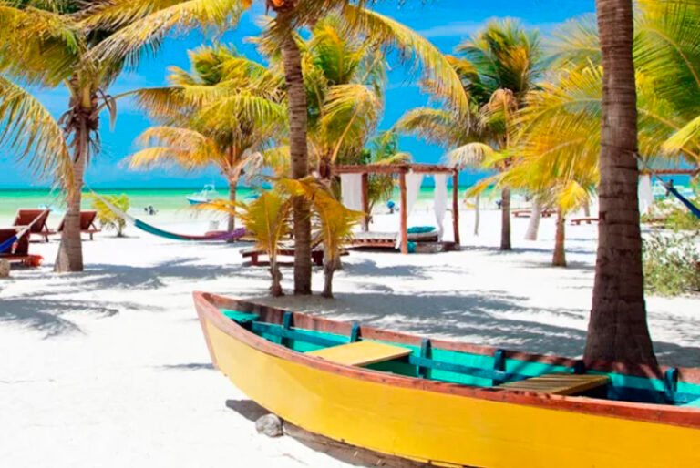 Holbox, la pequeña isla al norte del Caribe mexicano