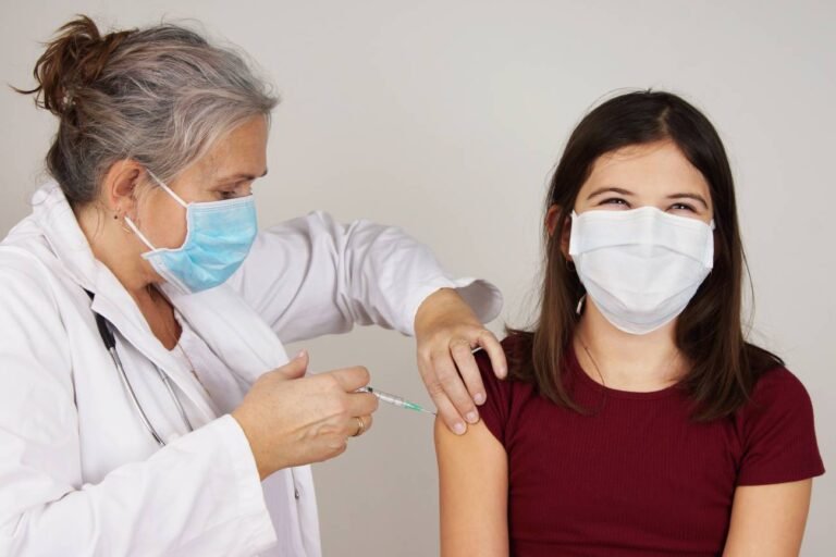 Reconoce Salud que Tabasco está rezagado en aplicación de tercera dosis contra el Covid-19