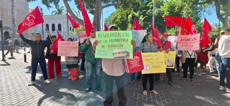 Movimiento Antorchista entrega pliego petitorio al Gobierno de Yucatán y exige atención a demandas sociales