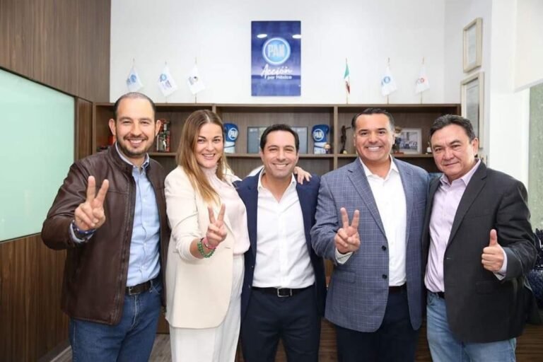 EL AMIGO LIBO LEVANTA LA MANO A RENÁN BARRERA