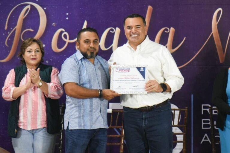 HONRAN AL TRABAJADOR MIGRANTE YUCATECO POR RENÁN BARRERA