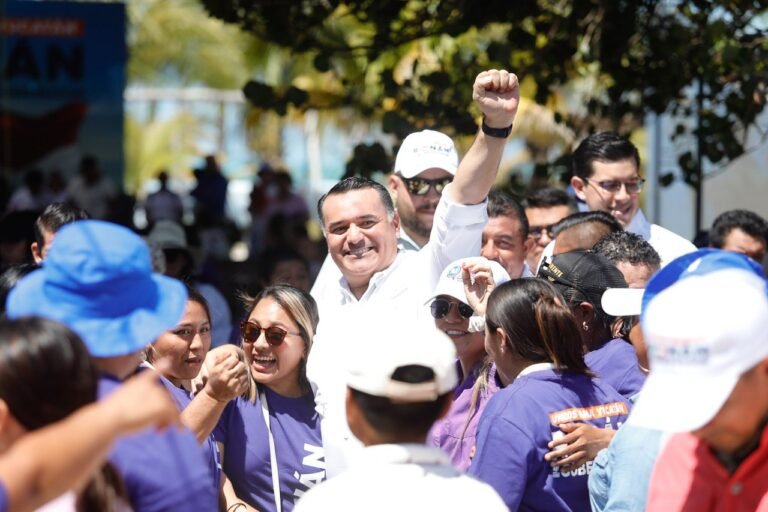 Artesanas y trabajadoras de Yucatán, fortalecidas con Renán Barrera