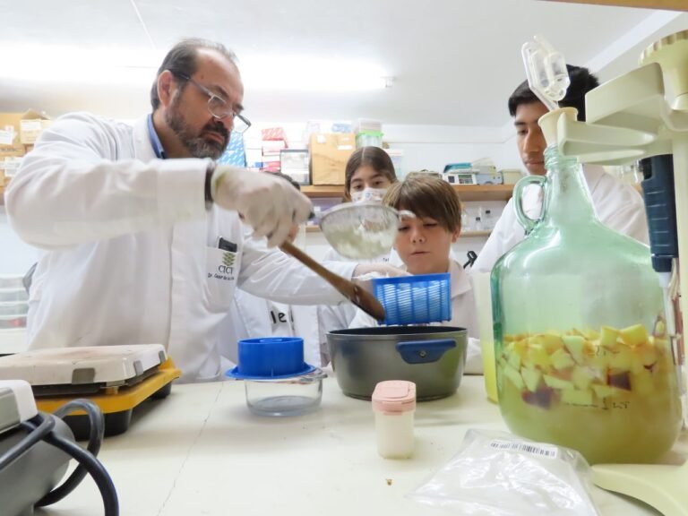El CICY invita a estudiantes de secundaria y bachillerato a incursionar en la ciencia