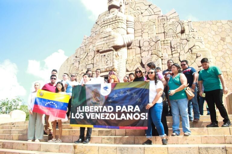 Líderes Pro México Realizan Concentración en Solidaridad con el Pueblo Venezolano