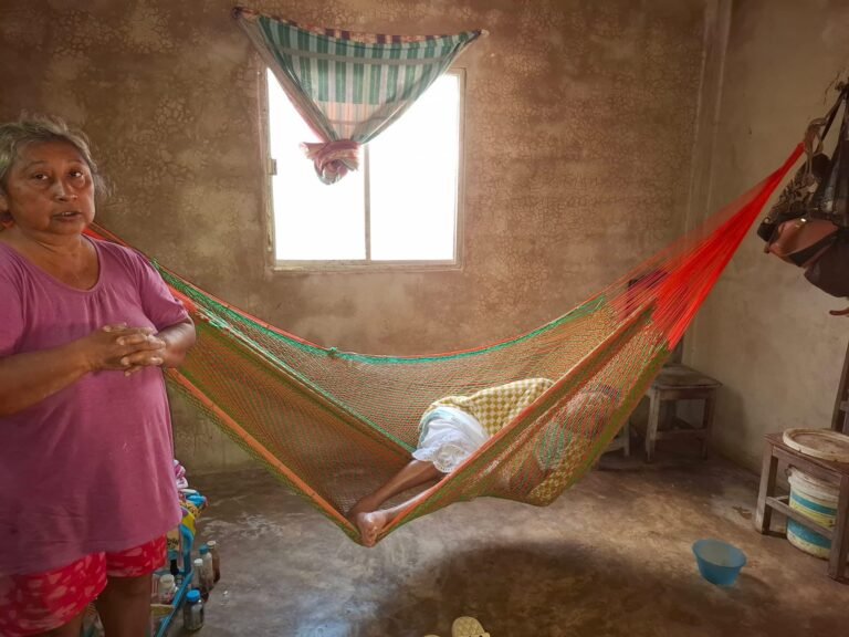 Crece inconformidad en Hunkanab por presunta entrega irregular de cobertores a personas vulnerables