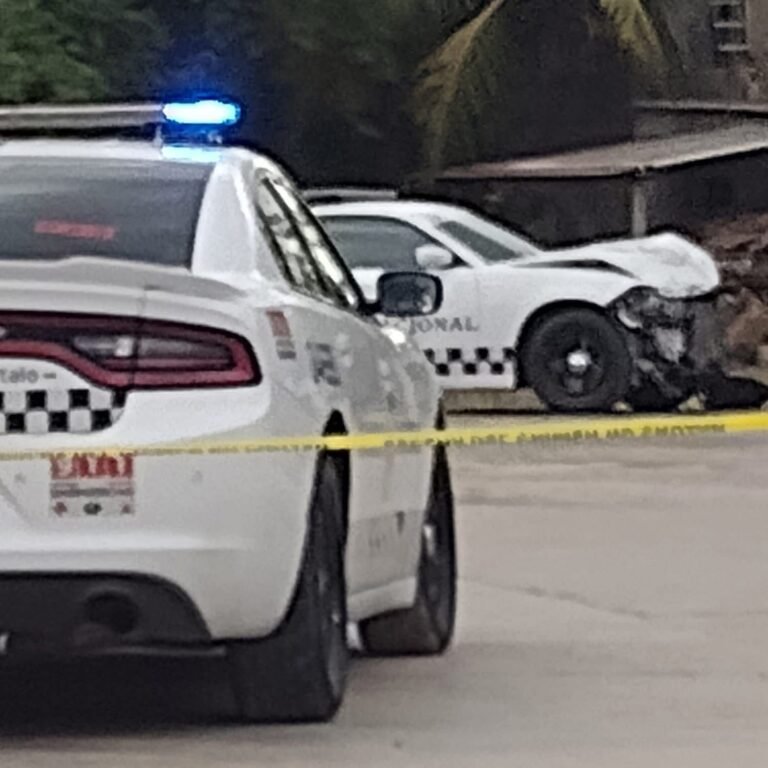 Choque entre unidad de la Guardia Nacional y taxi colectivo provoca movilización en Halachó