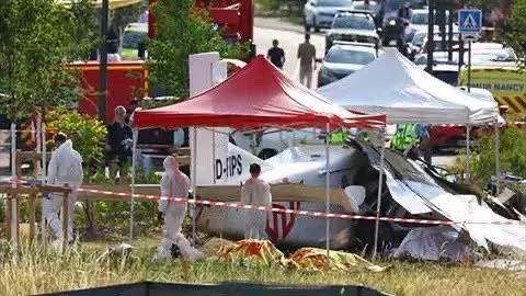 Tragedia en Francia: avioneta de paracaidismo se desploma tras despegar y deja 11 muertos