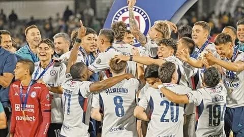 Cruz Azul hace historia y es reconocido como el mejor club del año en la Liga MX