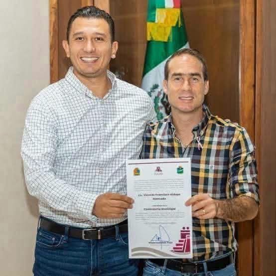 Detienen en el Aeropuerto de Cancún al tesorero municipal de Tulum por presunta portación de arma de fuego