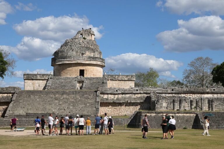 Chichén Itzá mantiene su liderazgo turístico con más de 9 mil visitantes en un solo día