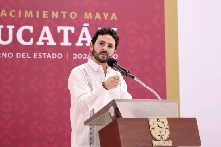 Milo Barrera destaca inversión  portuario en Progreso para recibir hasta un millón de cruceristas